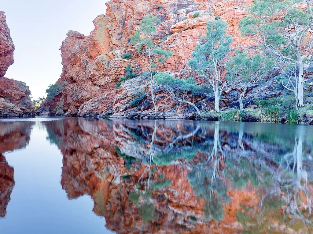 Обои деревья, озеро, горы, скалы, природа, отражение, пейзаж, trees, lake, mountains, rocks, nature, reflection, landscape разрешение 1920x1200 Загрузить