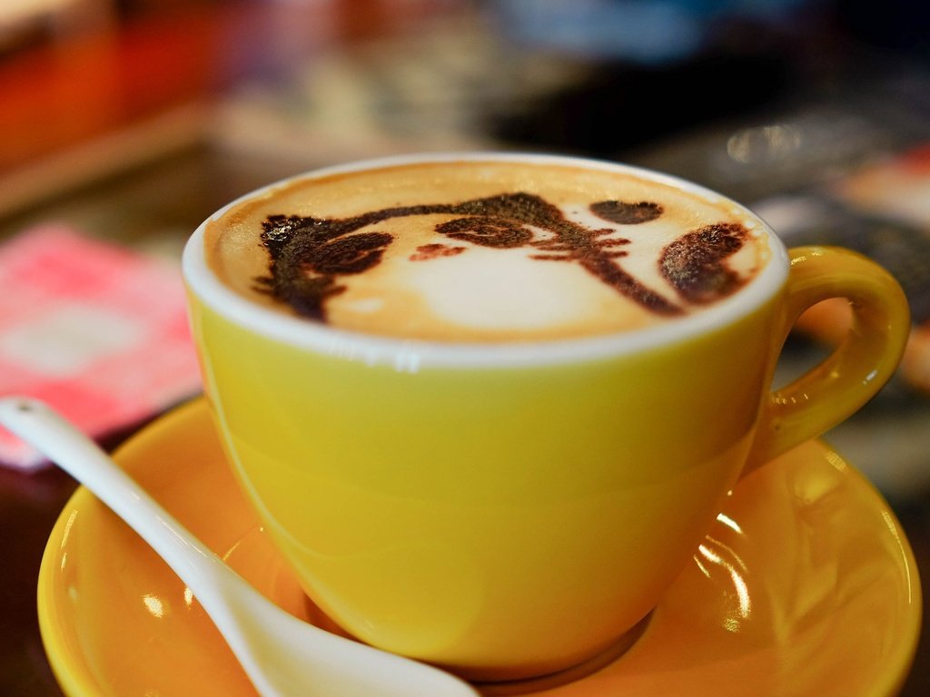 Обои рисунок, кошка, кофе, чашка, пенка, латте, figure, cat, coffee, cup, foam, latte разрешение 2560x1600 Загрузить