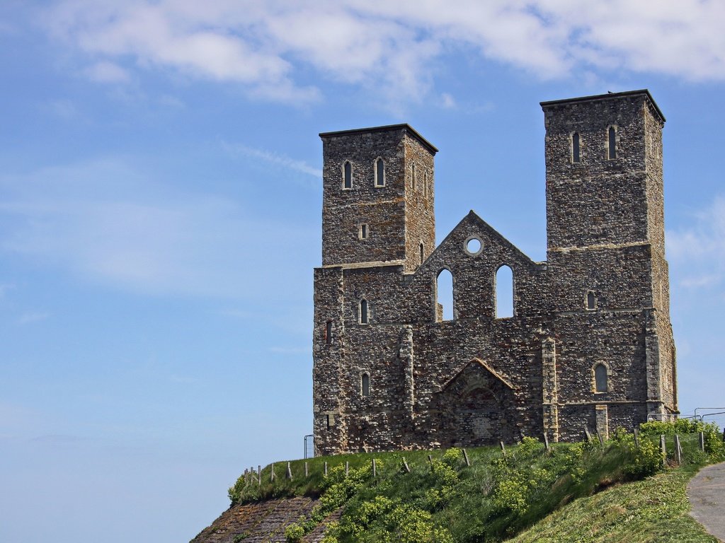 Обои небо, облака, англия, reculver, рекалвер, the sky, clouds, england разрешение 4752x3168 Загрузить