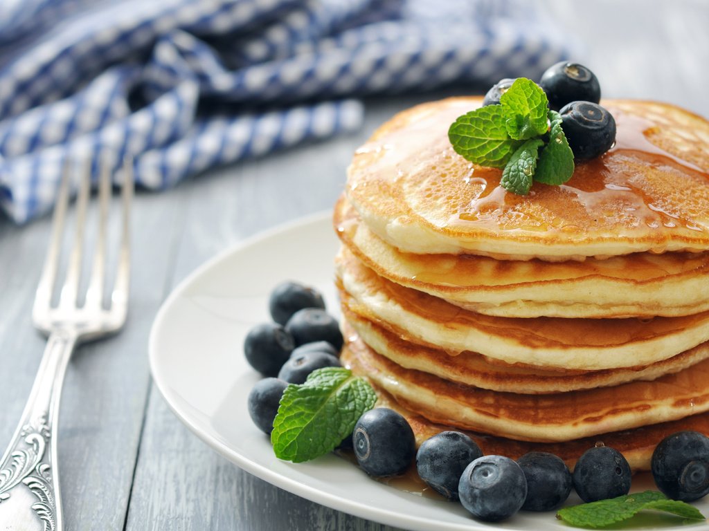 Обои ягоды, черника, блинчики, блины, berries, blueberries, pancakes разрешение 4288x2848 Загрузить