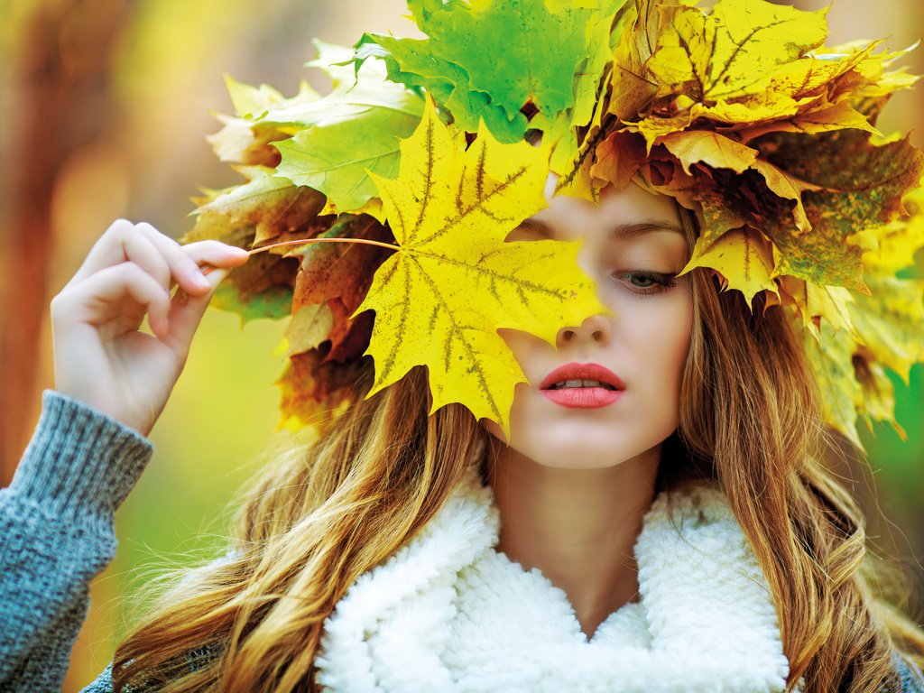Обои листья, девушка, портрет, взгляд, осень, волосы, лицо, leaves, girl, portrait, look, autumn, hair, face разрешение 5760x3840 Загрузить