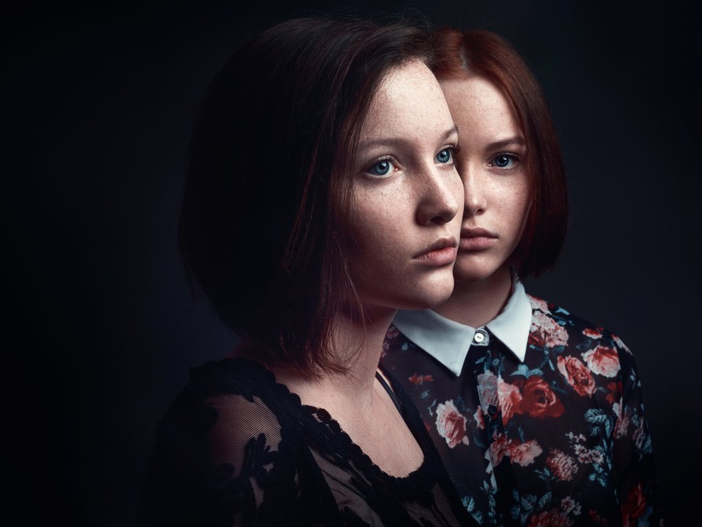 Обои девушки, черный фон, лица, модели, веснушки, рыженькие, girls, black background, face, model, freckles, redhead разрешение 2048x1365 Загрузить