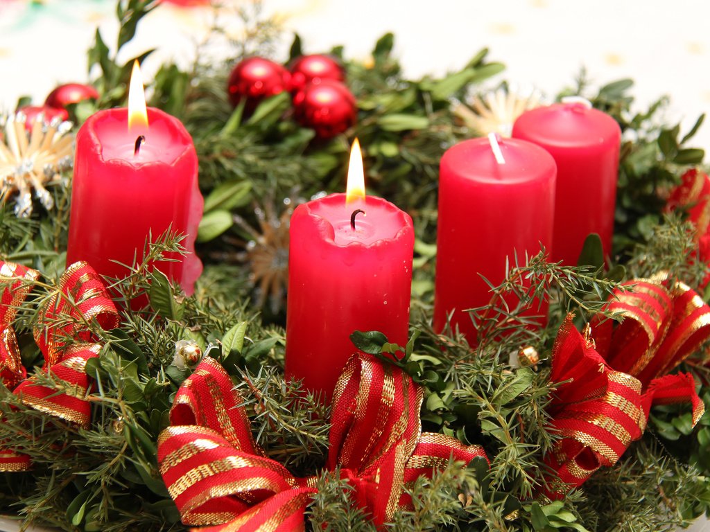 Обои свечи, новый год, рождество, венок, candles, new year, christmas, wreath разрешение 3840x2400 Загрузить