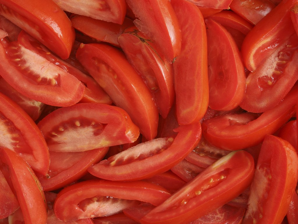 Обои овощи, дольки, помидоры, томаты, vegetables, slices, tomatoes разрешение 2560x1600 Загрузить