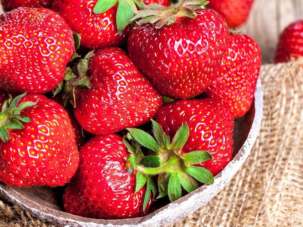 Обои клубника, ягоды, strawberry, berries разрешение 1920x1200 Загрузить