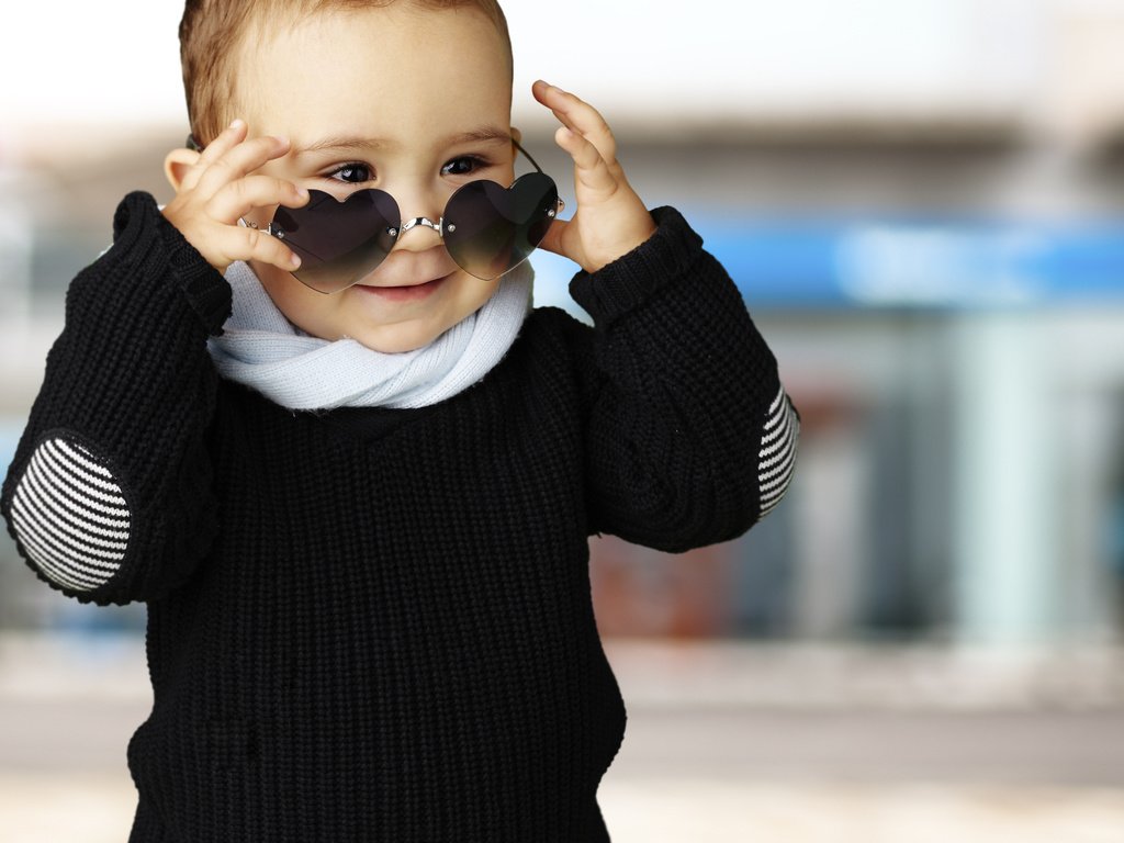 Обои дети, улица, ребенок, мальчик, солнечные очки, пацан, children, street, child, boy, sunglasses, kid разрешение 7872x5350 Загрузить