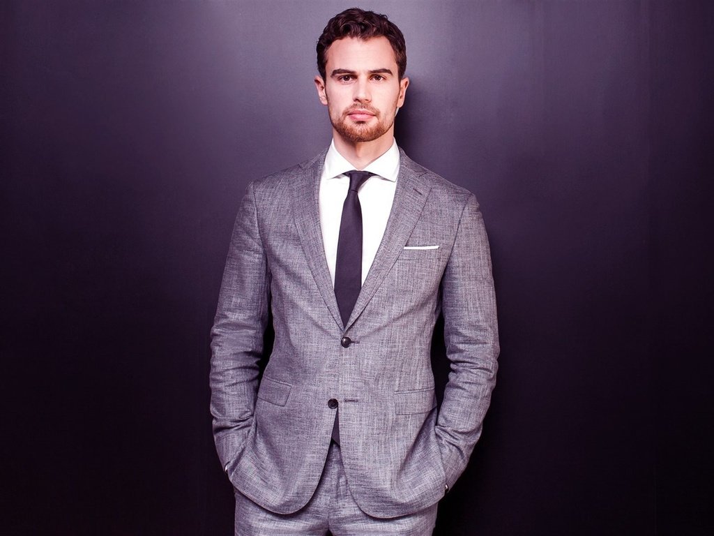 Обои актёр, костюм, мужчина, борода, тео джеймс, actor, costume, male, beard, theo james разрешение 1920x1200 Загрузить