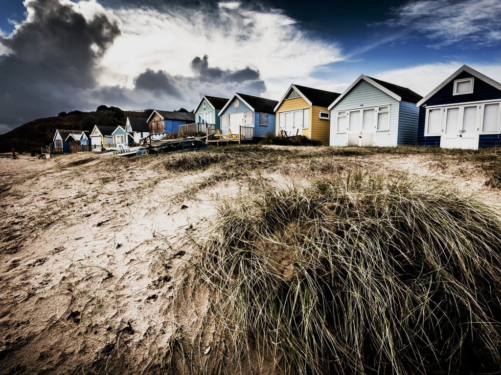 Обои природа, берег, сено, домики, дом, nature, shore, hay, houses, house разрешение 2112x1188 Загрузить