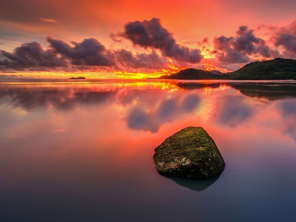 Обои небо, облака, озеро, закат, отражение, каньон, камень, the sky, clouds, lake, sunset, reflection, canyon, stone разрешение 1920x1080 Загрузить