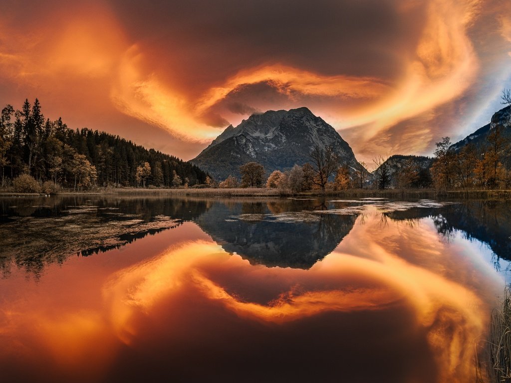 Обои деревья, озеро, горы, лес, отражение, австрия, штирия, trees, lake, mountains, forest, reflection, austria, styria разрешение 2000x1331 Загрузить