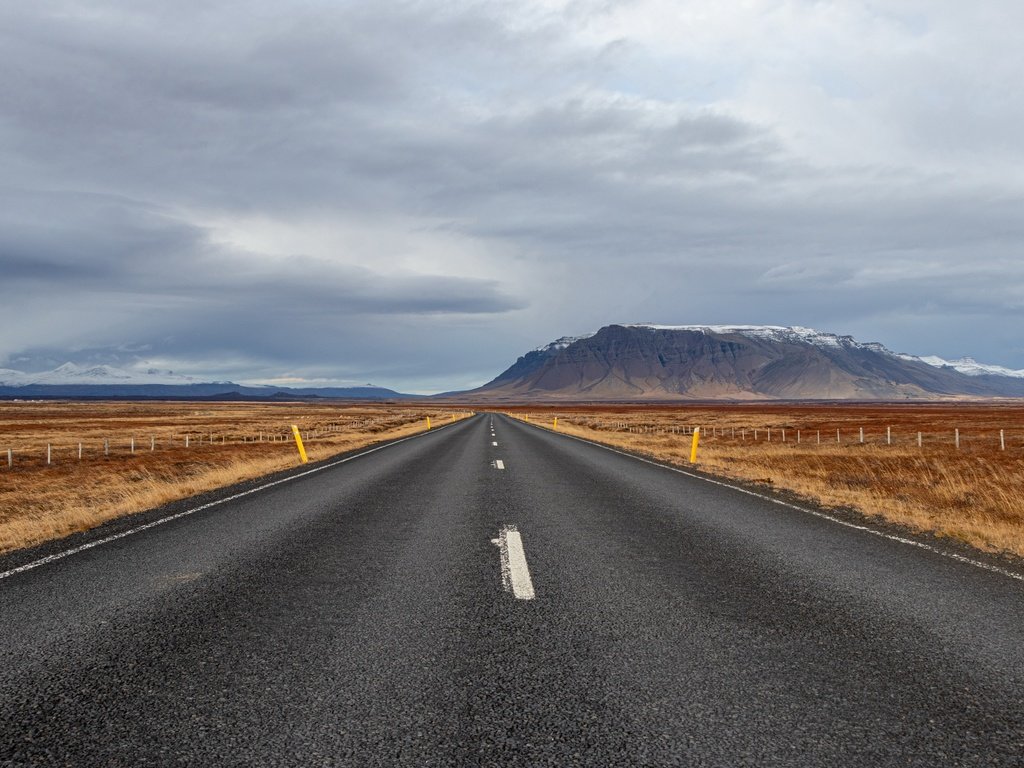 Обои дорога, горы, поле, road, mountains, field разрешение 3840x2160 Загрузить