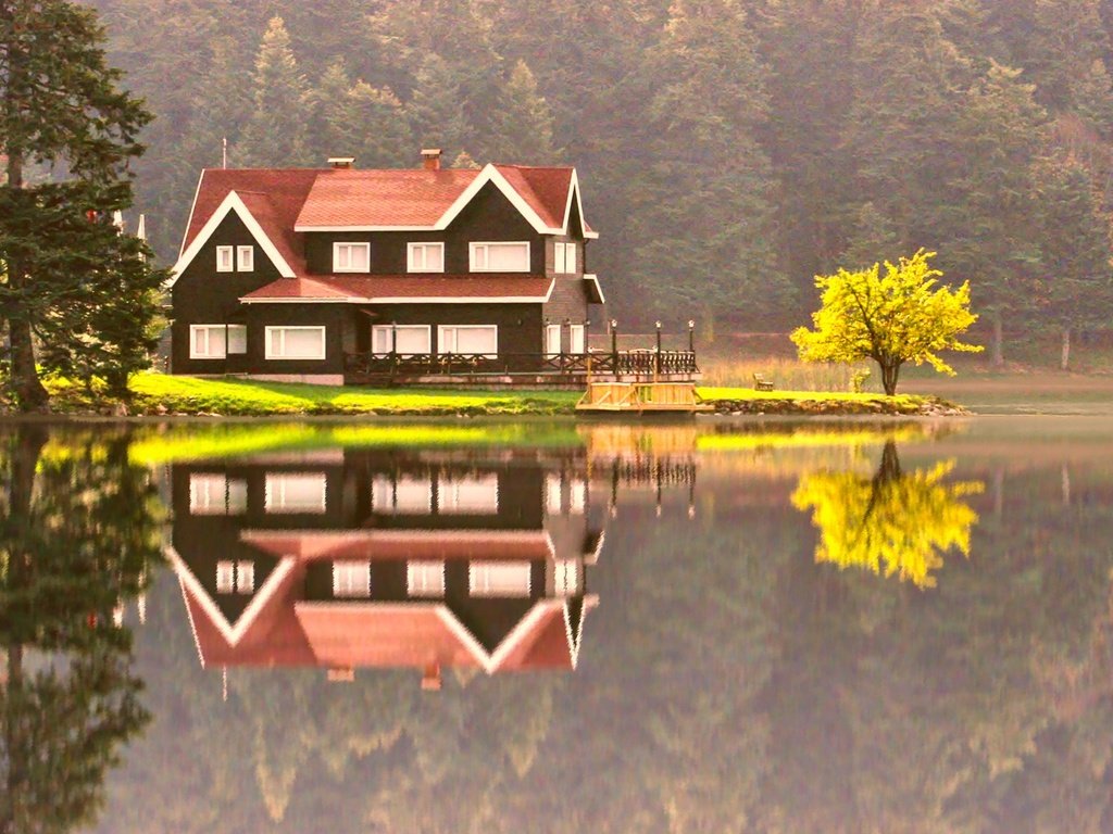 Обои озеро, природа, лес, отражение, пейзаж, осень, дом, коттедж, lake, nature, forest, reflection, landscape, autumn, house, cottage разрешение 2300x1533 Загрузить