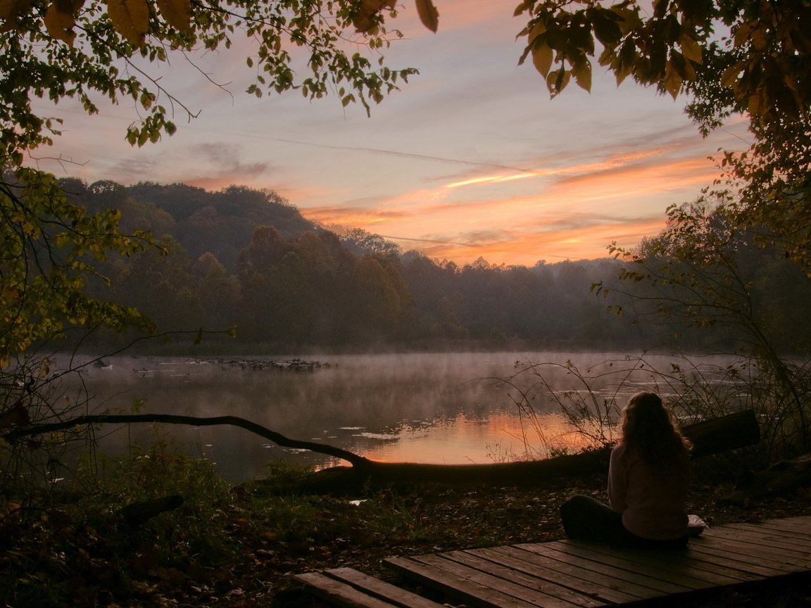 Обои деревья, озеро, лес, девушка, утро, trees, lake, forest, girl, morning разрешение 2560x1920 Загрузить