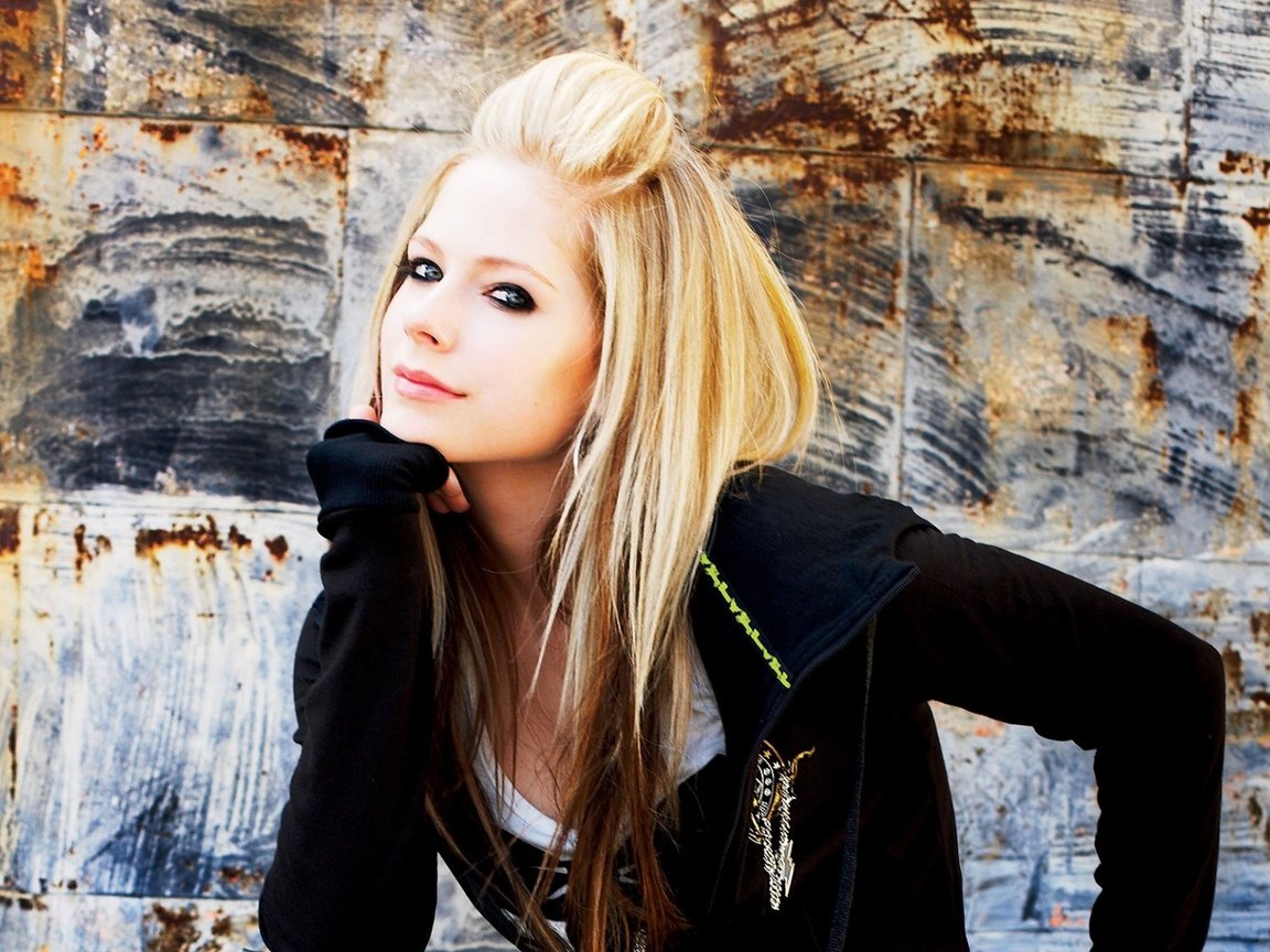 Обои блондинка, портрет, взгляд, лицо, певица, аврил лавин, blonde, portrait, look, face, singer, avril lavigne разрешение 1920x1200 Загрузить