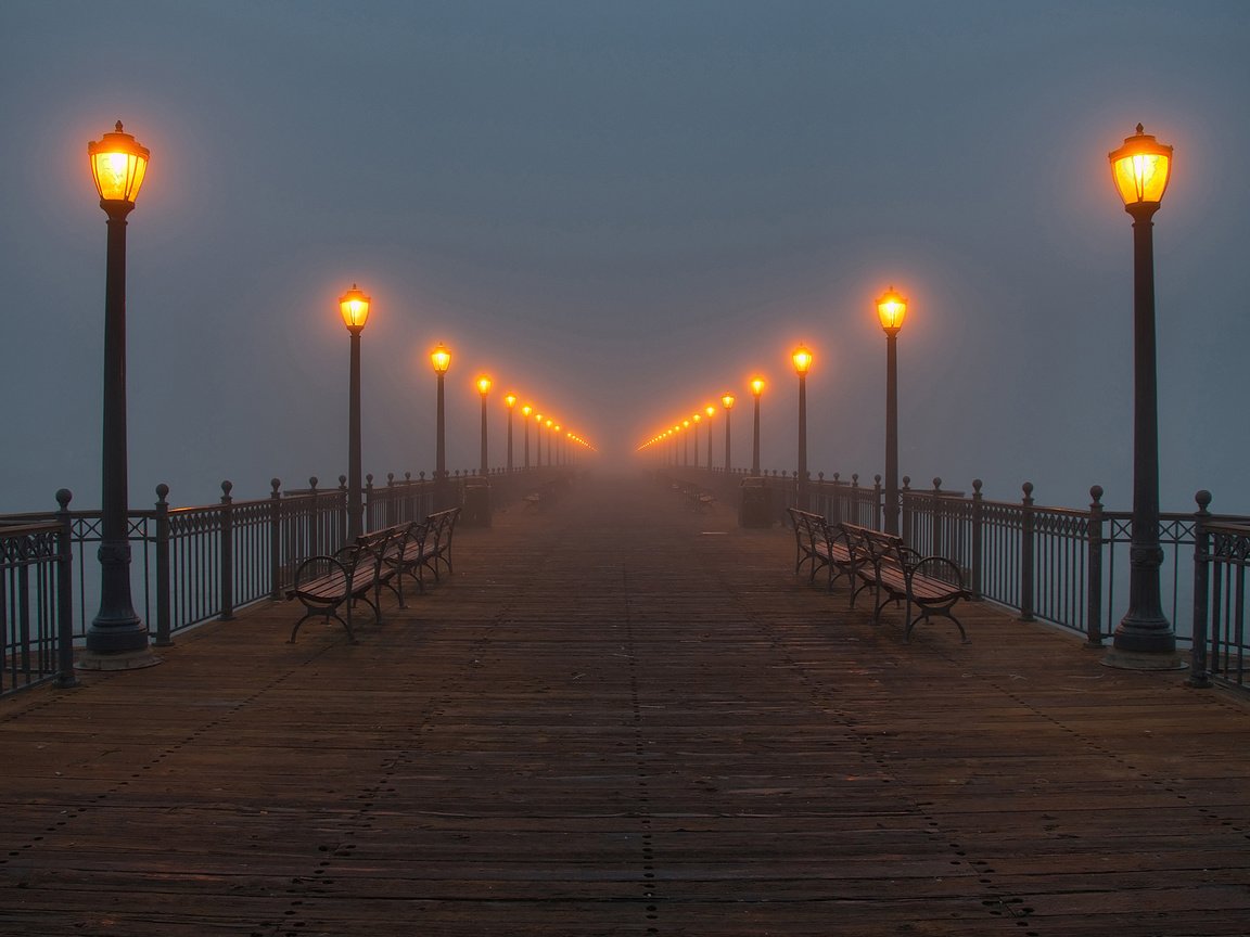 Обои фонари, туман, причал, lights, fog, pier разрешение 2560x1600 Загрузить