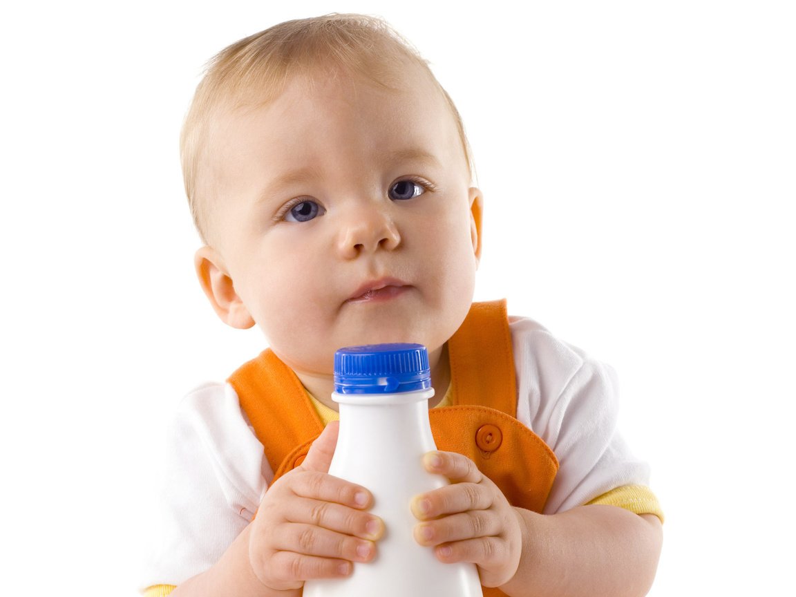 Обои ребенок, бутылочка, child, bottle разрешение 2560x1600 Загрузить
