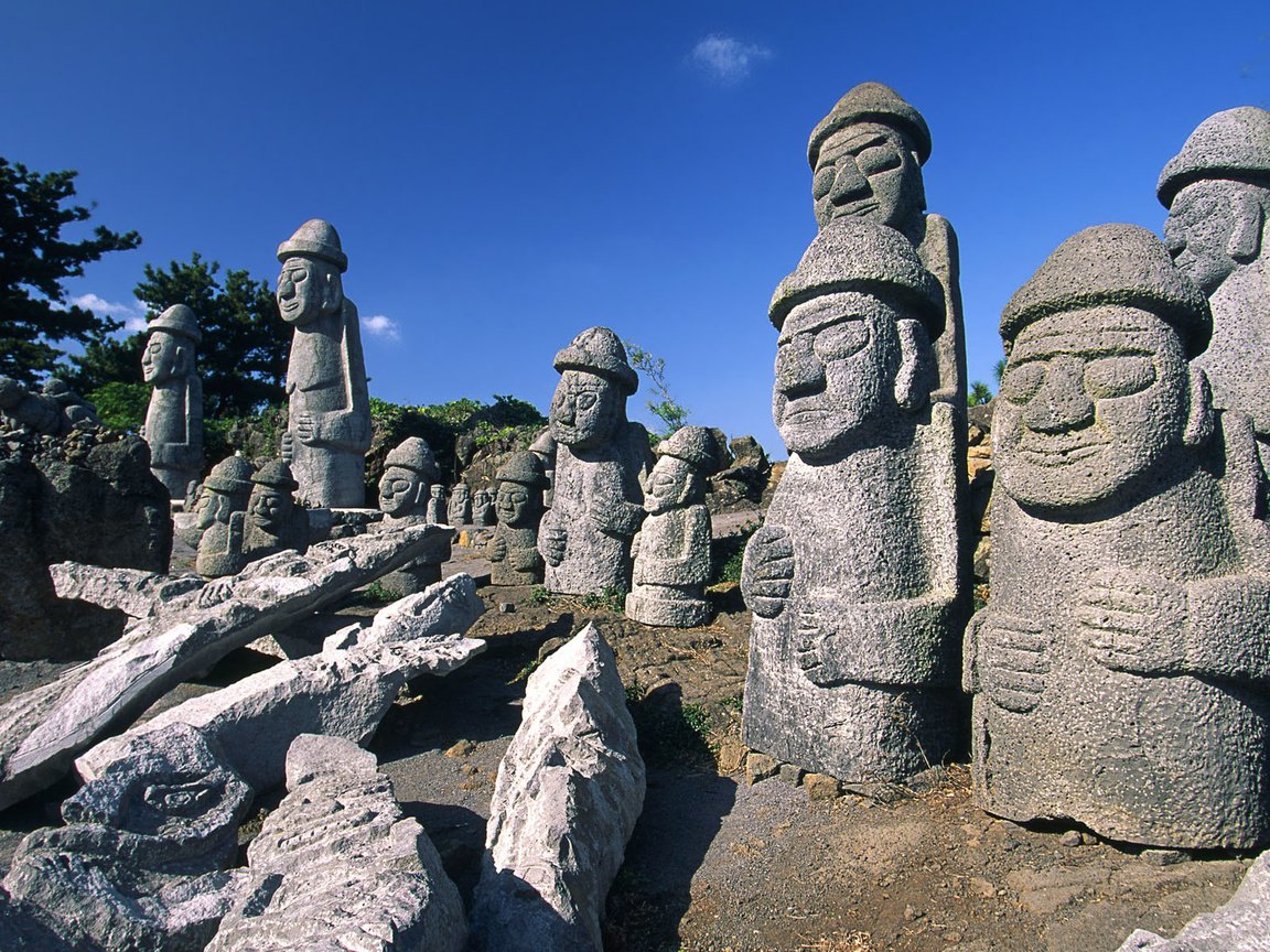 Обои камень, корея, каменные фигуры, stone, korea, stone figures разрешение 1920x1200 Загрузить