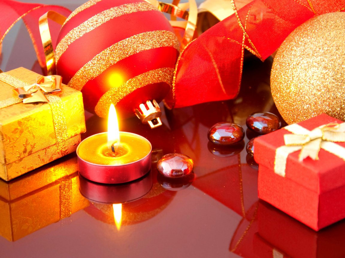 Обои новый год, лента, шары, свеча, подарок, украшения, праздник, пламя, встреча нового года, новогодние игрушки, отражение, счастливого рождества, огонь, 2017, подарки, пламя свечи, свечка, new year, tape, balls, gift, decoration, holiday, flame, christmas toys, reflection, merry christmas, fire, gifts, the flame of a candle, candle разрешение 2560x1600 Загрузить