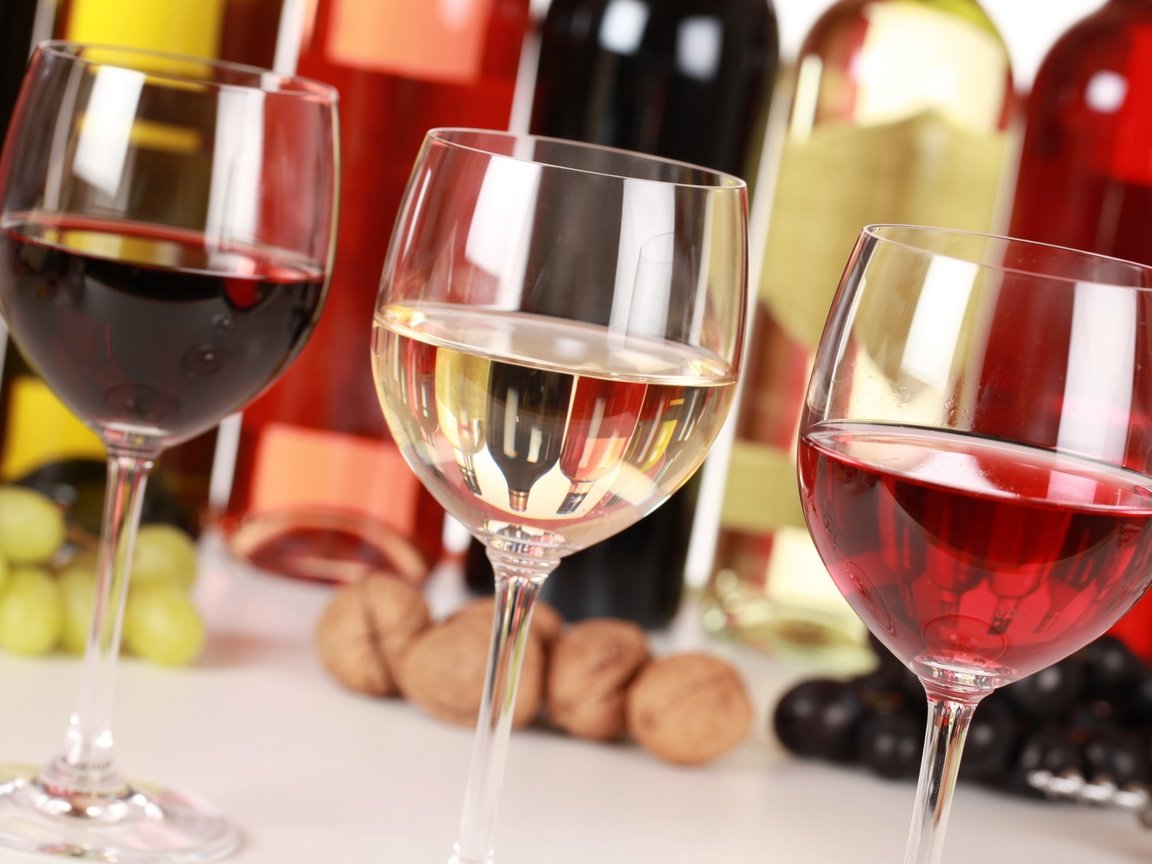 Обои орехи, розовое, разное, молдавские вина, вино, виноград., напитки, белое, бокалы, бутылки, красное, nuts, pink, different, moldovan wine, wine, grapes., drinks, white, glasses, bottle, red разрешение 2880x1800 Загрузить