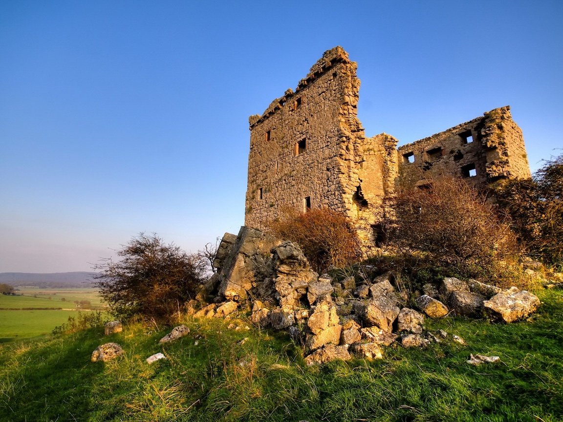 Обои небо, трава, развалины, здание, the sky, grass, the ruins, the building разрешение 2560x1600 Загрузить