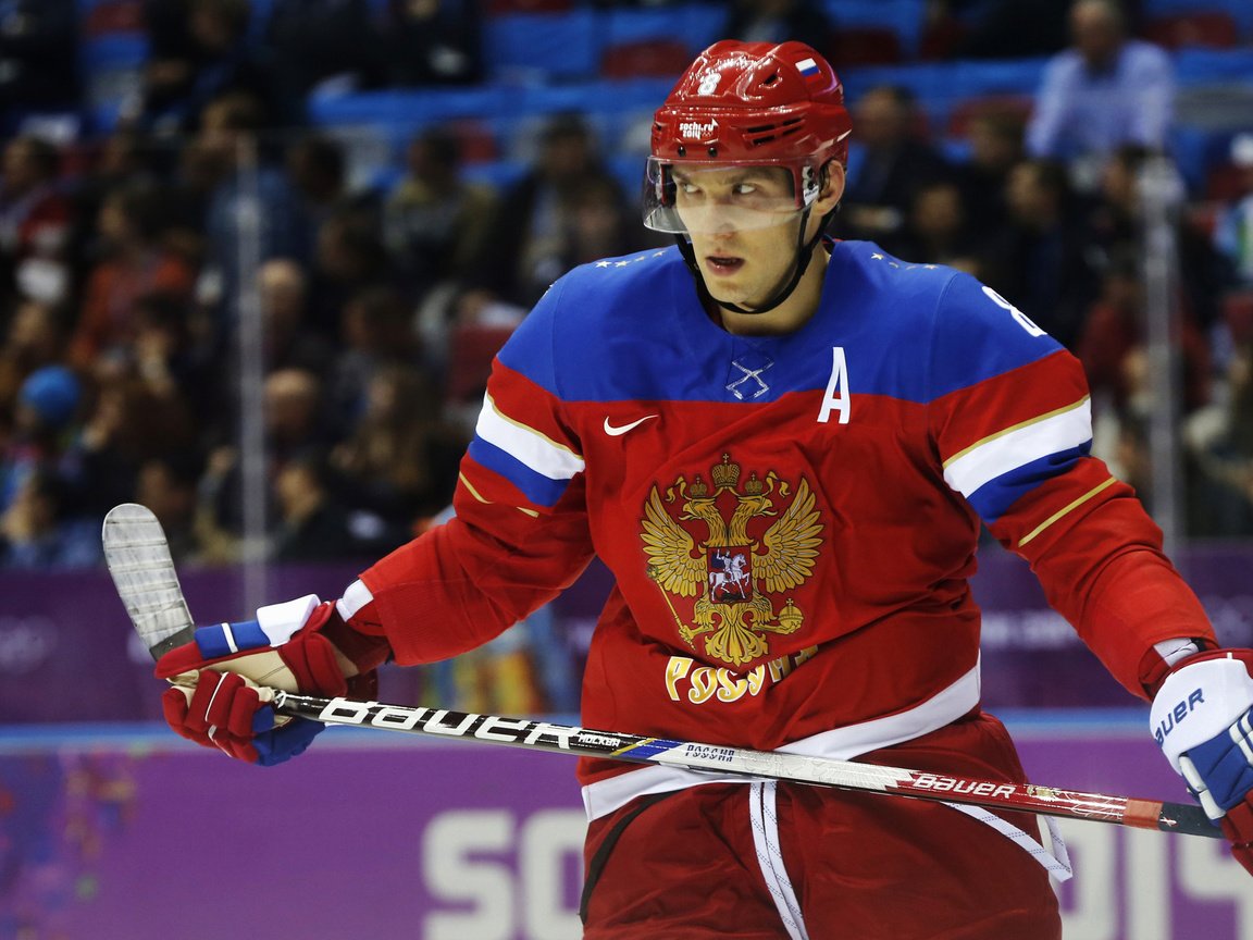 Обои хоккей, хоккеист, россия, спортсмен, александр овечкин, hockey, hockey player, russia, athlete, alexander ovechkin разрешение 2560x1600 Загрузить