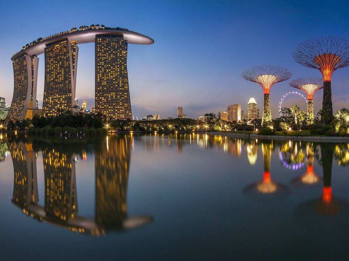 Обои ночь, огни, отражение, море, город, здания, сингапур, night, lights, reflection, sea, the city, building, singapore разрешение 1920x1200 Загрузить