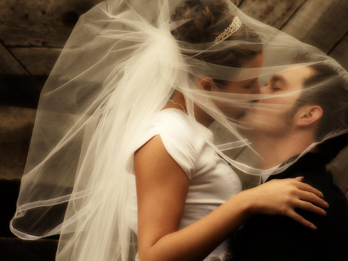 Обои свадьба, поцелуй, невеста, фата, wedding, kiss, the bride, veil разрешение 1920x1080 Загрузить
