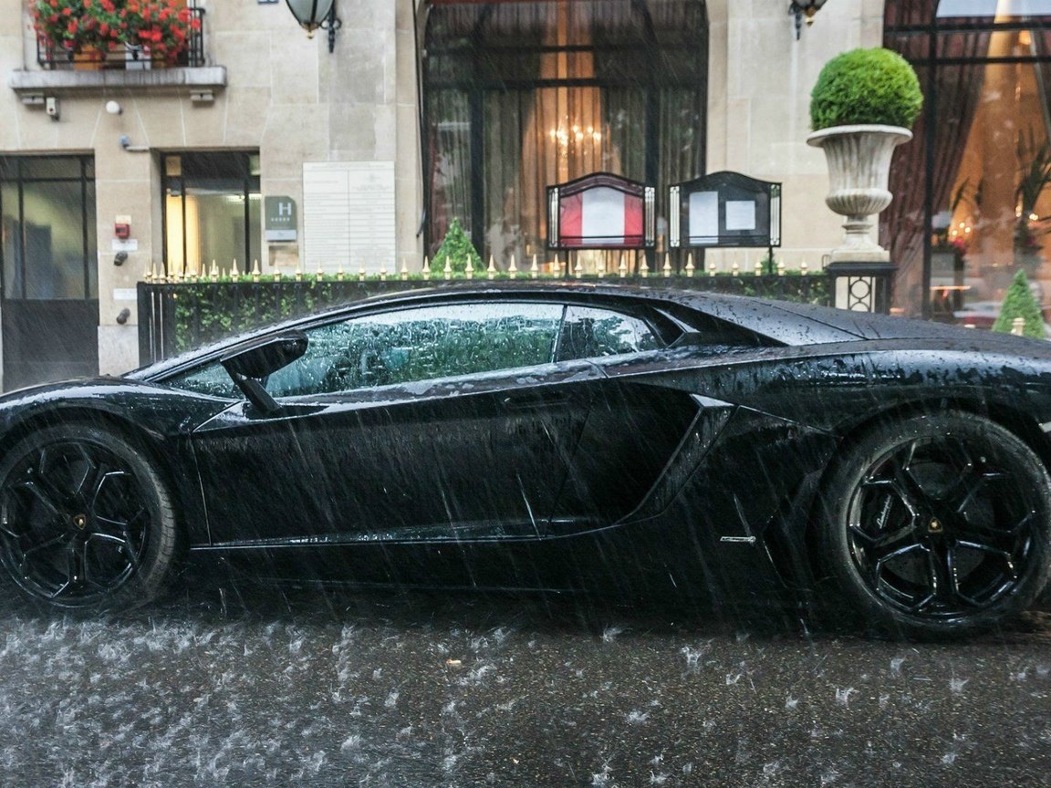 Обои lamborghini aventador под дождем, lamborghini aventador in the rain разрешение 1920x1080 Загрузить