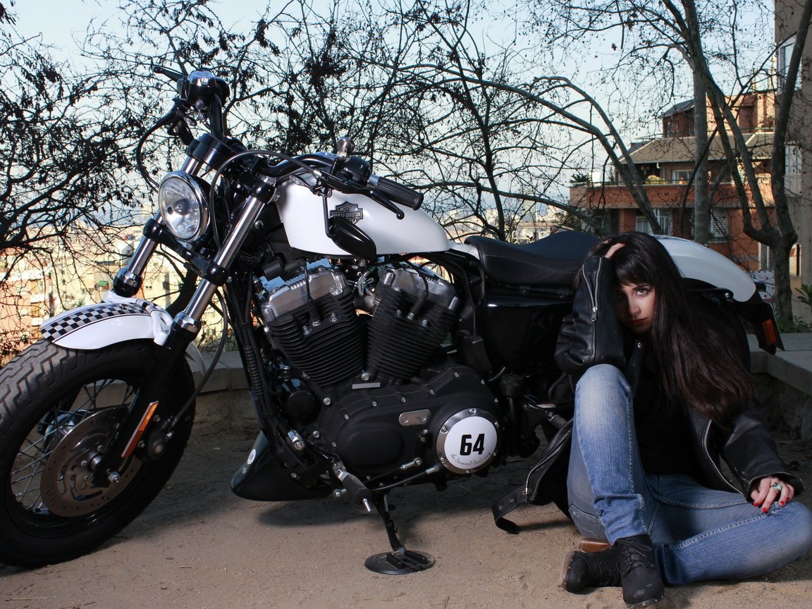 Обои девушка, улица, мотоцикл, girl, street, motorcycle разрешение 2560x1600 Загрузить