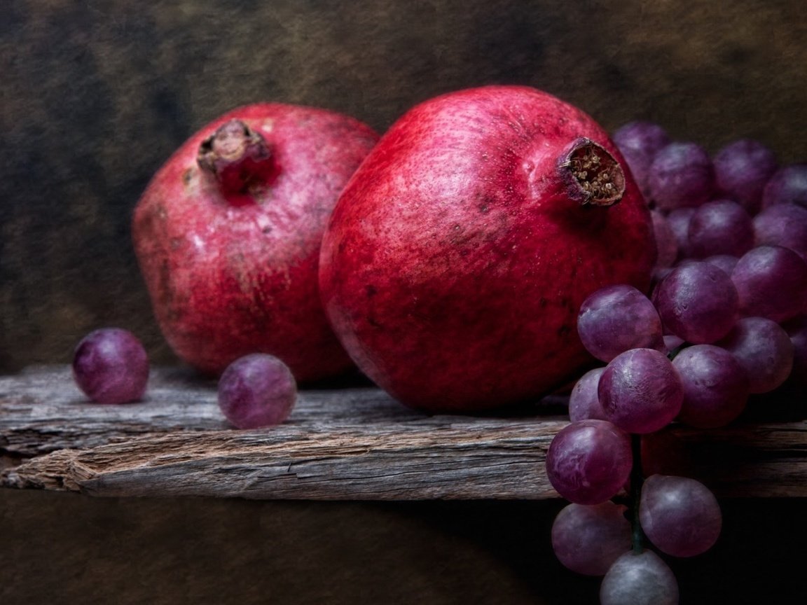 Обои виноград, натюрморт, гранаты, grapes, still life, grenades разрешение 1920x1080 Загрузить