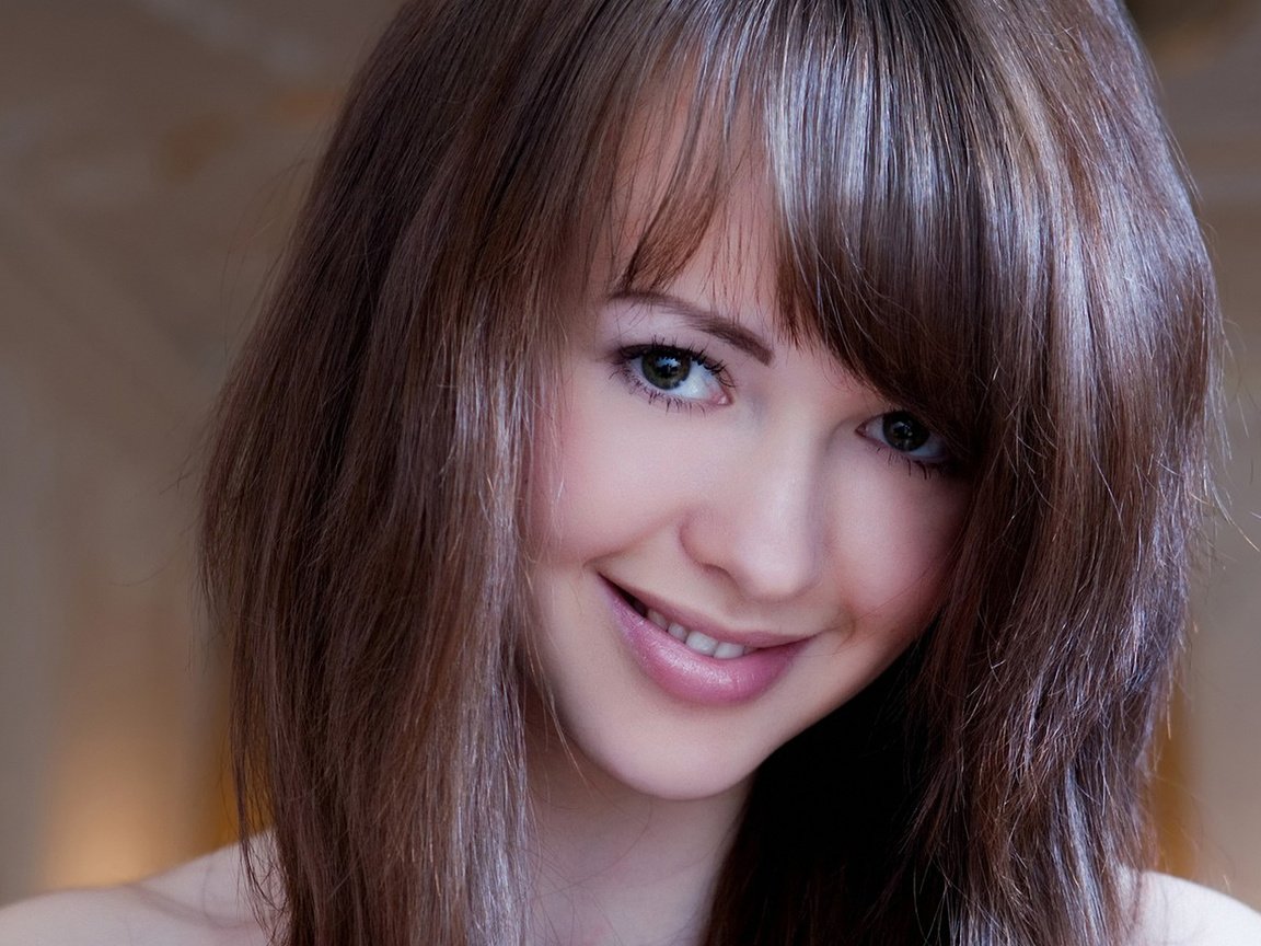 Обои девушка, улыбка, взгляд, шатенка, nastya e, girl, smile, look, brown hair разрешение 1920x1200 Загрузить