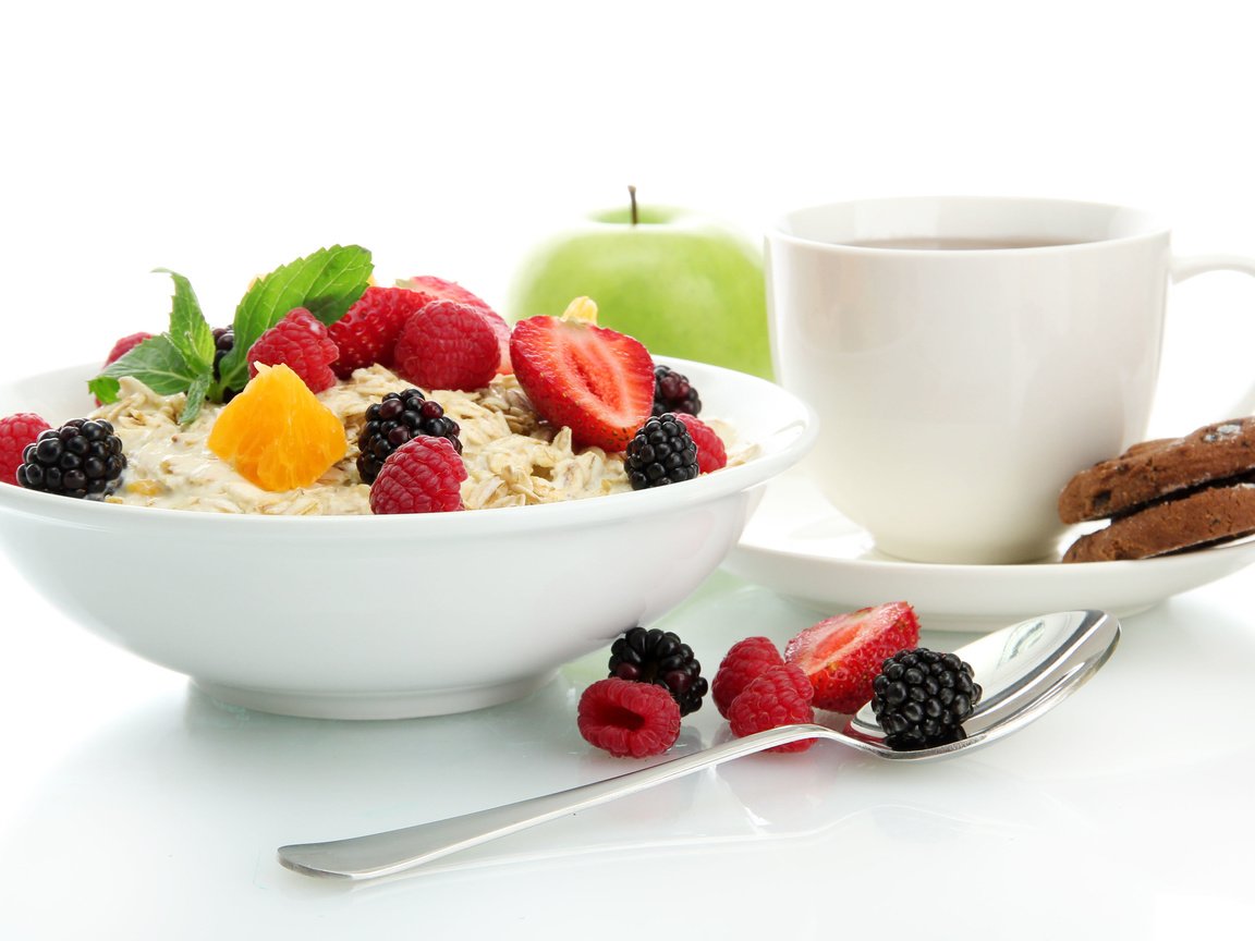 Обои ягоды, завтрак, каша, овсяная каша, овсянка, berries, breakfast, porridge, oatmeal разрешение 3840x2400 Загрузить