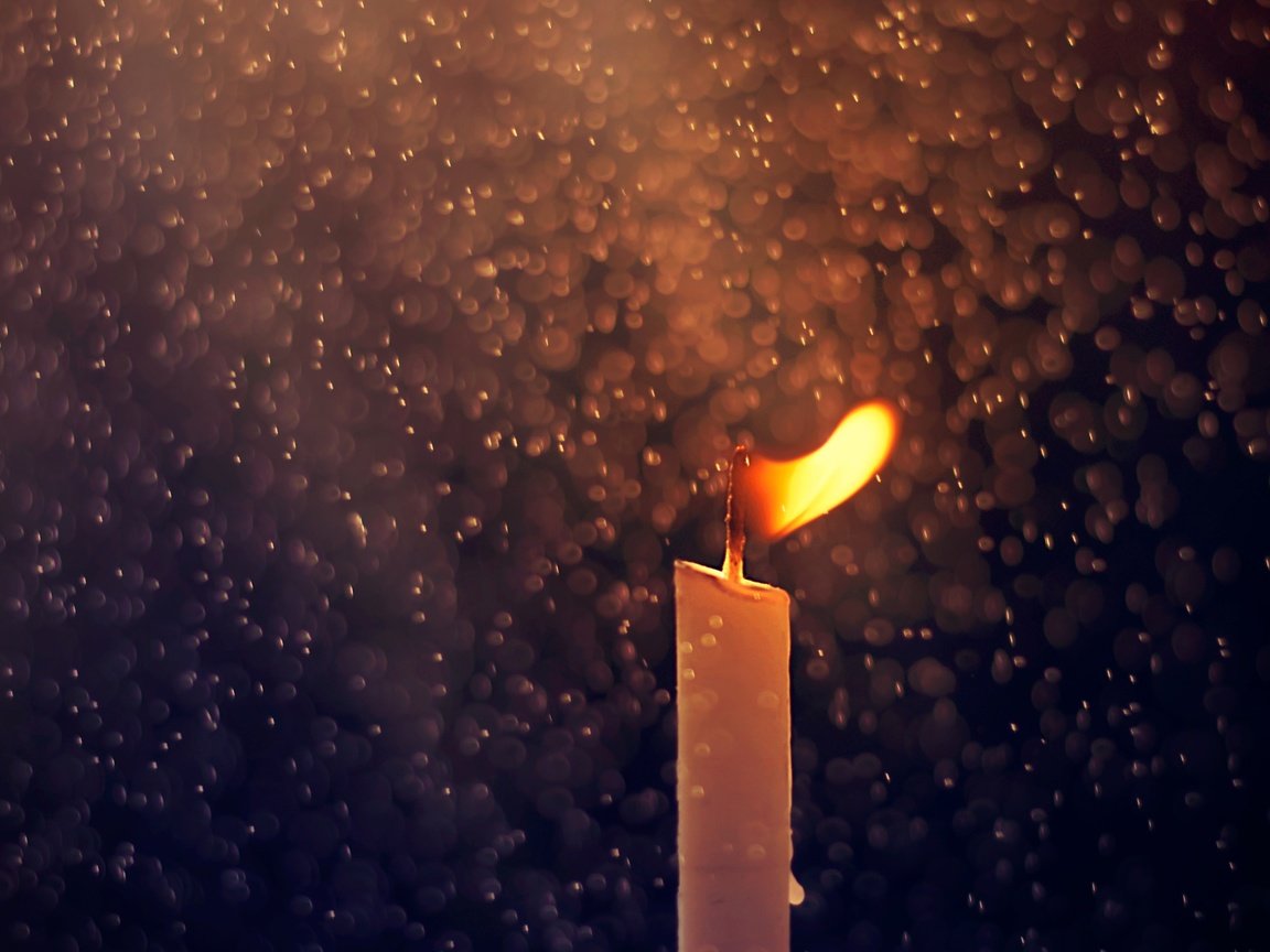 Обои макро, капли, огонь, дождь, свеча, macro, drops, fire, rain, candle разрешение 2048x1701 Загрузить