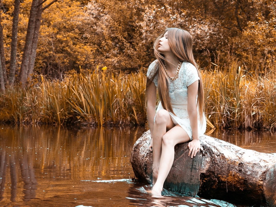 Обои река, природа, девушка, камень, бревно, шатенка, river, nature, girl, stone, log, brown hair разрешение 1920x1200 Загрузить