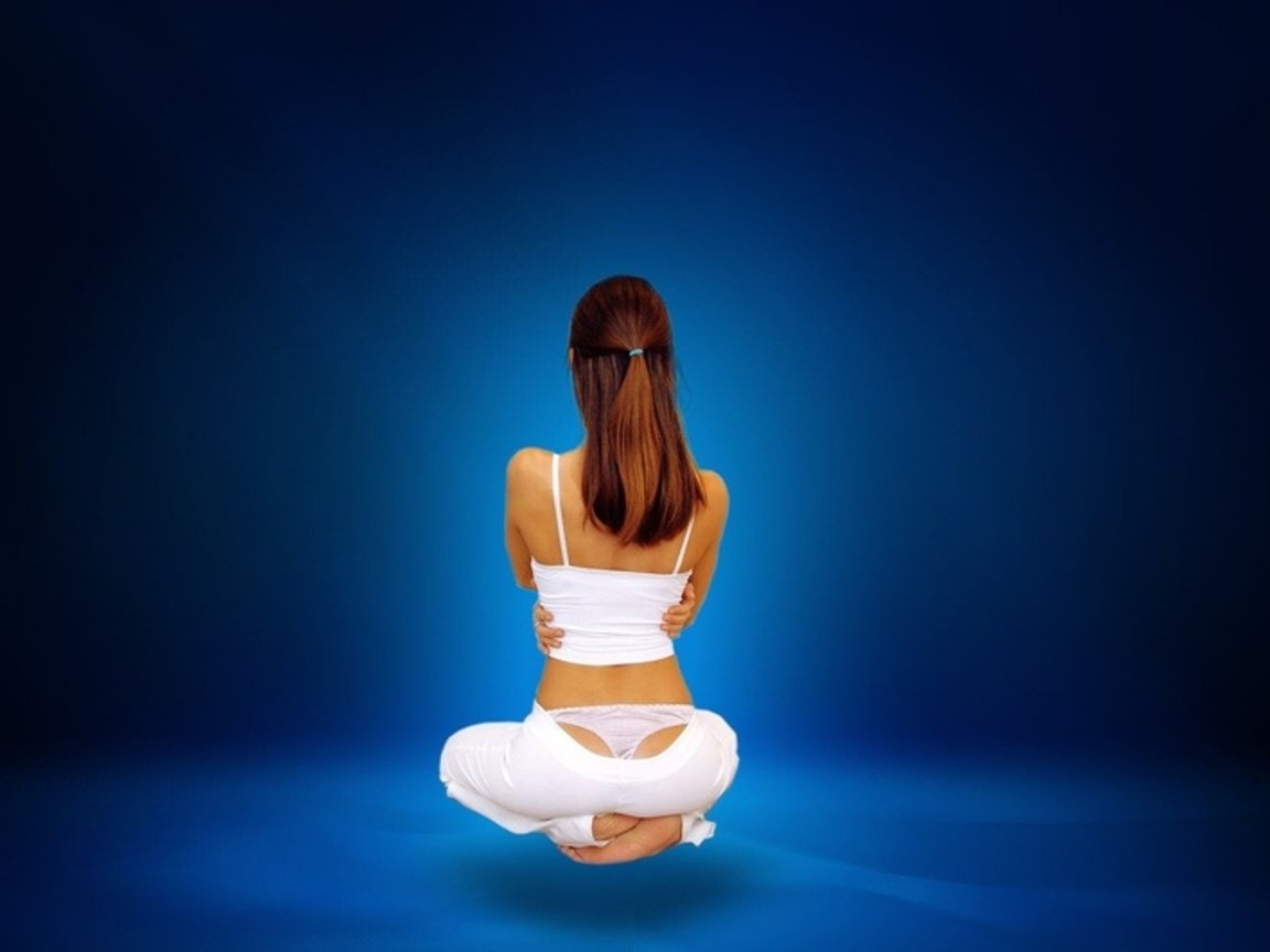 Обои девушка, синий, белый, медитация, girl, blue, white, meditation разрешение 1921x1200 Загрузить