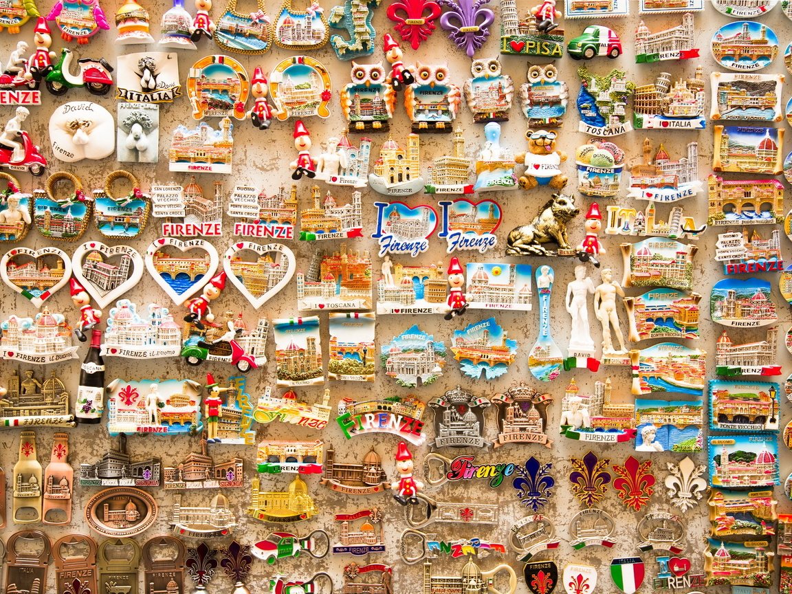 Обои фон, стена, сувениры, магниты, background, wall, souvenirs, magnets разрешение 2560x1700 Загрузить