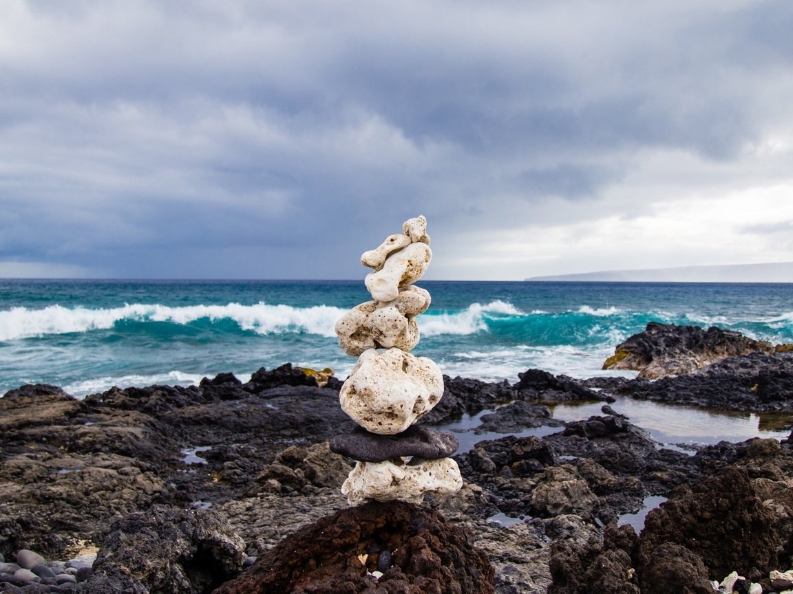 Обои камни, берег, море, stones, shore, sea разрешение 1920x1080 Загрузить