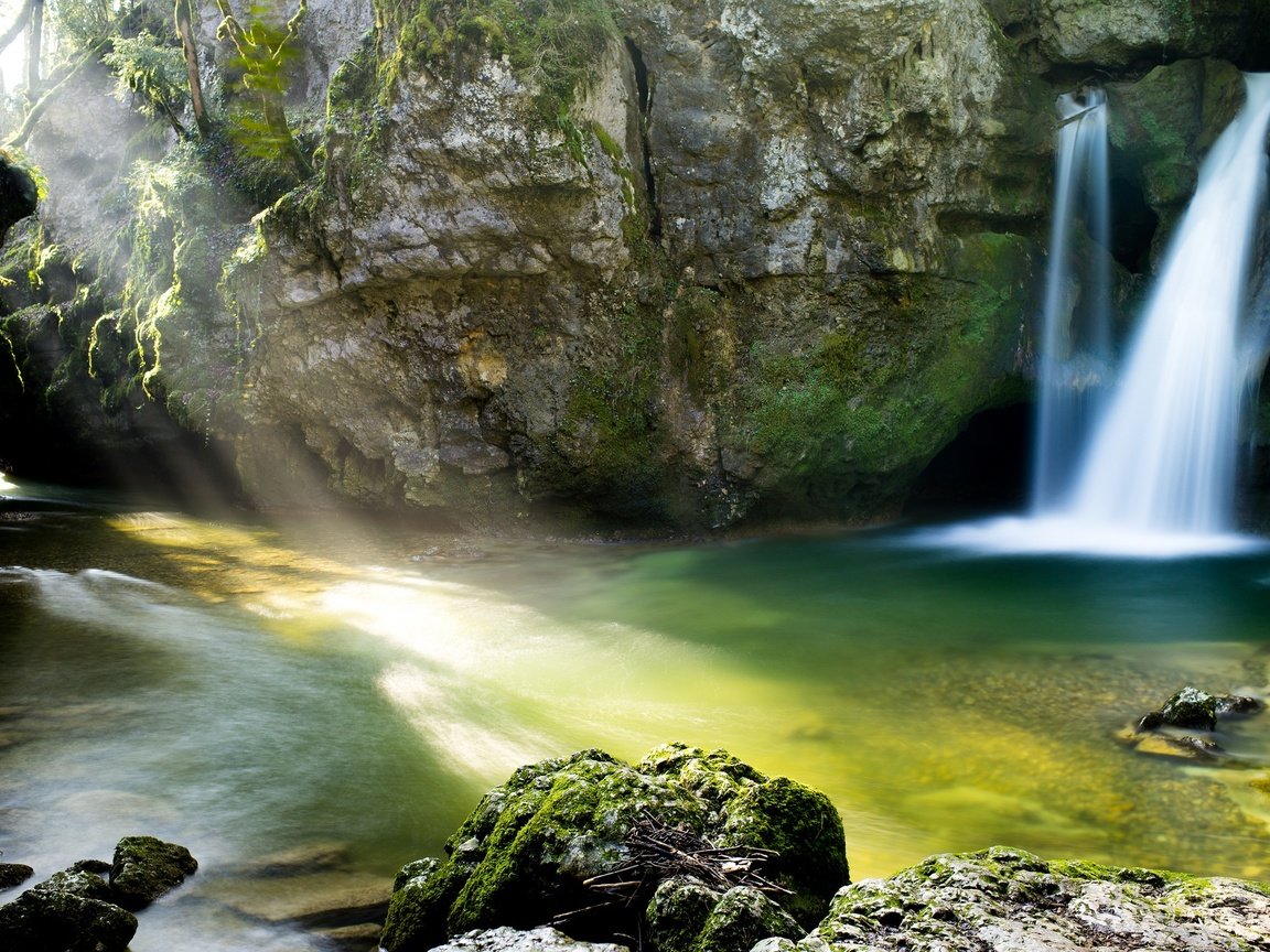 Обои вода, скалы, водопад, солнечный свет, water, rocks, waterfall, sunlight разрешение 2048x1306 Загрузить