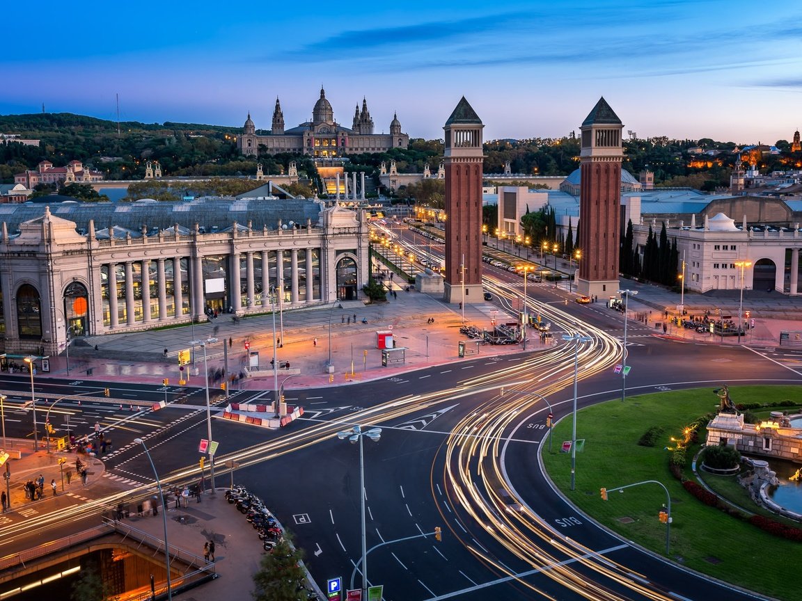 Обои дорога, башни, архитектура, испания, барселона, road, tower, architecture, spain, barcelona разрешение 2000x1333 Загрузить