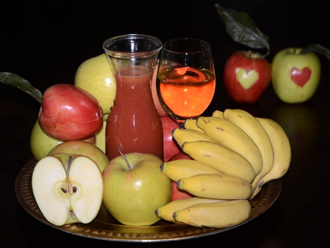 Обои фрукты, яблоки, бананы, сок, fruit, apples, bananas, juice разрешение 2400x1590 Загрузить