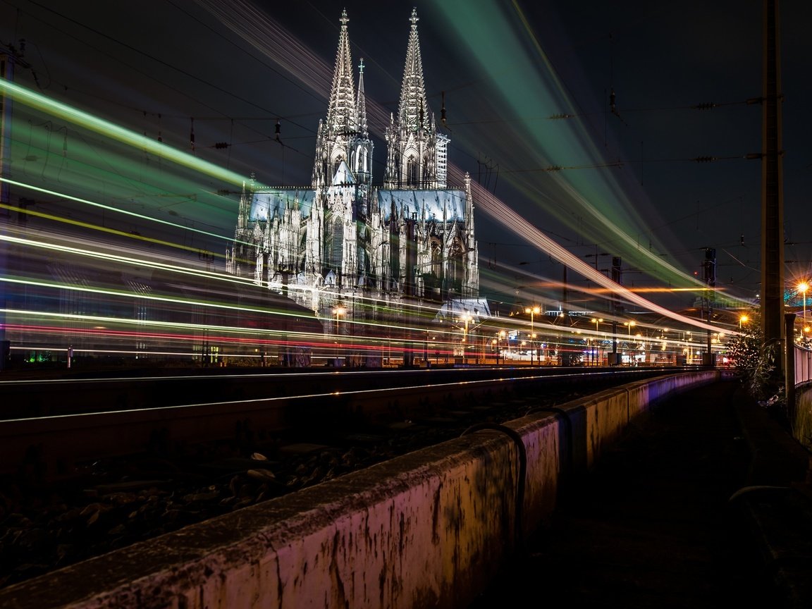 Обои ночь, огни, город, германия, кельн, night, lights, the city, germany, cologne разрешение 2048x1343 Загрузить