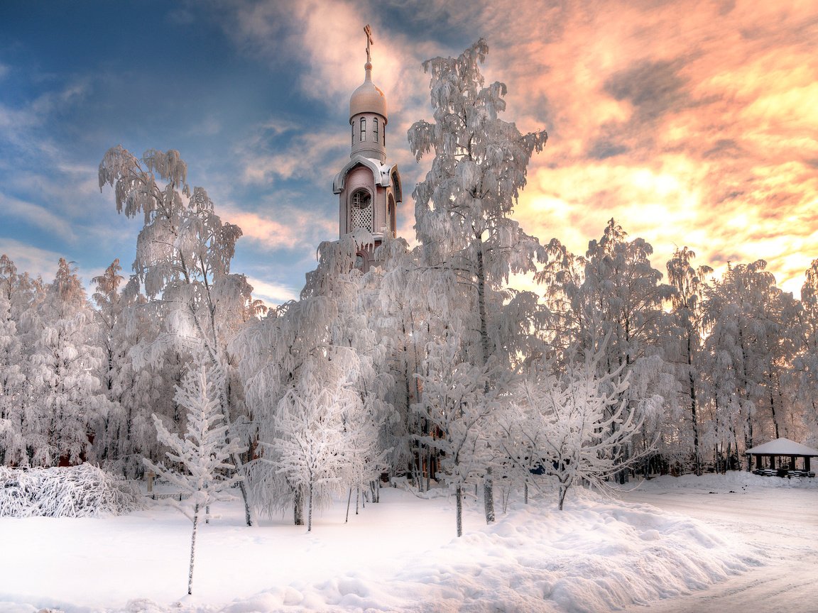 Обои небо, деревья, снег, храм, зима, россия, санкт-петербург, the sky, trees, snow, temple, winter, russia, saint petersburg разрешение 2048x1357 Загрузить