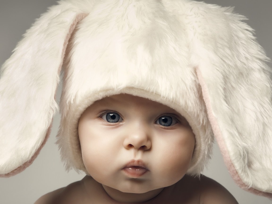 Обои взгляд, дети, ушки, лицо, ребенок, шапка, зайчик, look, children, ears, face, child, hat, bunny разрешение 3840x2160 Загрузить