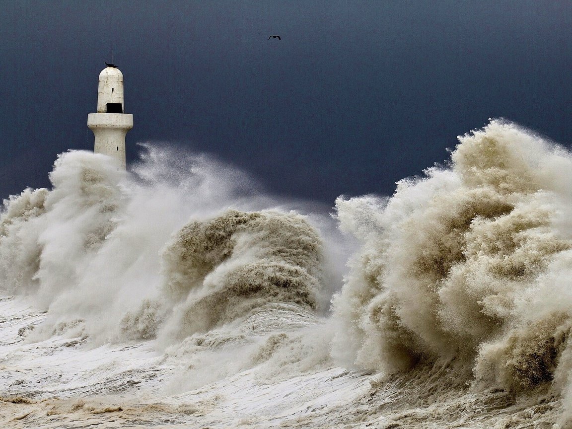Обои буря, волны, море, маяк, шторм, storm, wave, sea, lighthouse разрешение 1920x1200 Загрузить