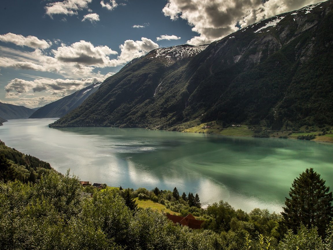 Обои облака, горы, природа, пейзаж, залив, норвегия, фьорд, согне-фьорд, clouds, mountains, nature, landscape, bay, norway, the fjord разрешение 2048x1365 Загрузить