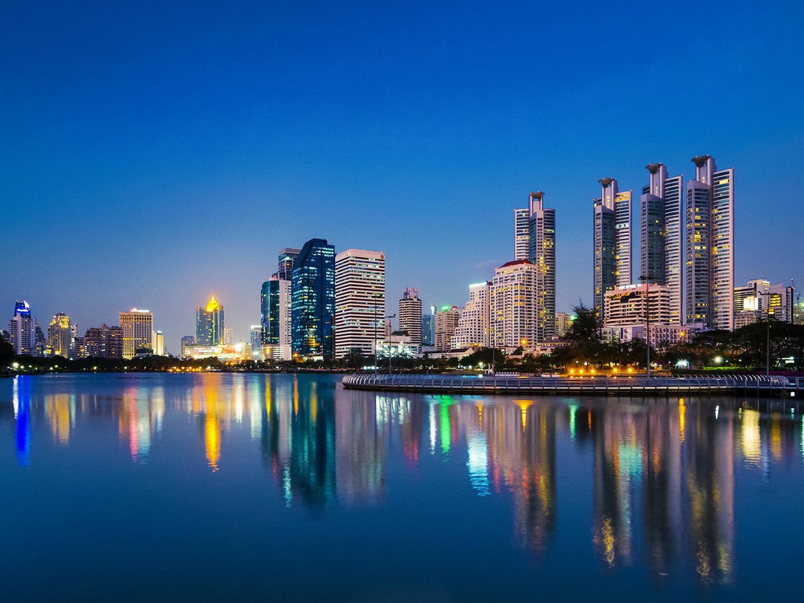 Обои ночь, огни, отражение, город, таиланд, бангкок, night, lights, reflection, the city, thailand, bangkok разрешение 1920x1200 Загрузить