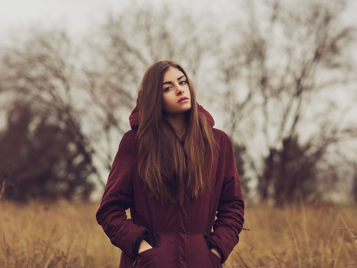 Обои девушка, взгляд, волосы, лицо, куртка, шатенка, mara saiz, girl, look, hair, face, jacket, brown hair разрешение 2048x1365 Загрузить