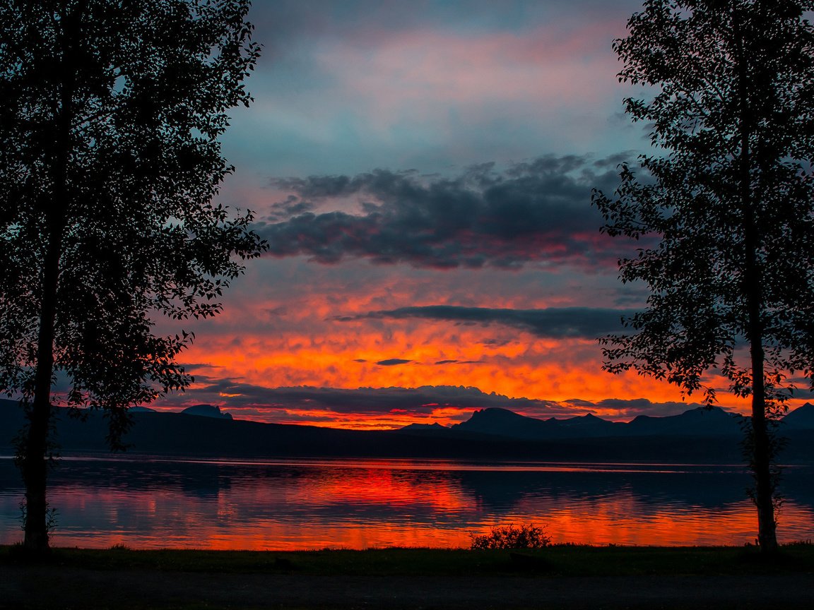 Обои небо, облака, деревья, озеро, природа, закат, сумерки, the sky, clouds, trees, lake, nature, sunset, twilight разрешение 2048x1456 Загрузить