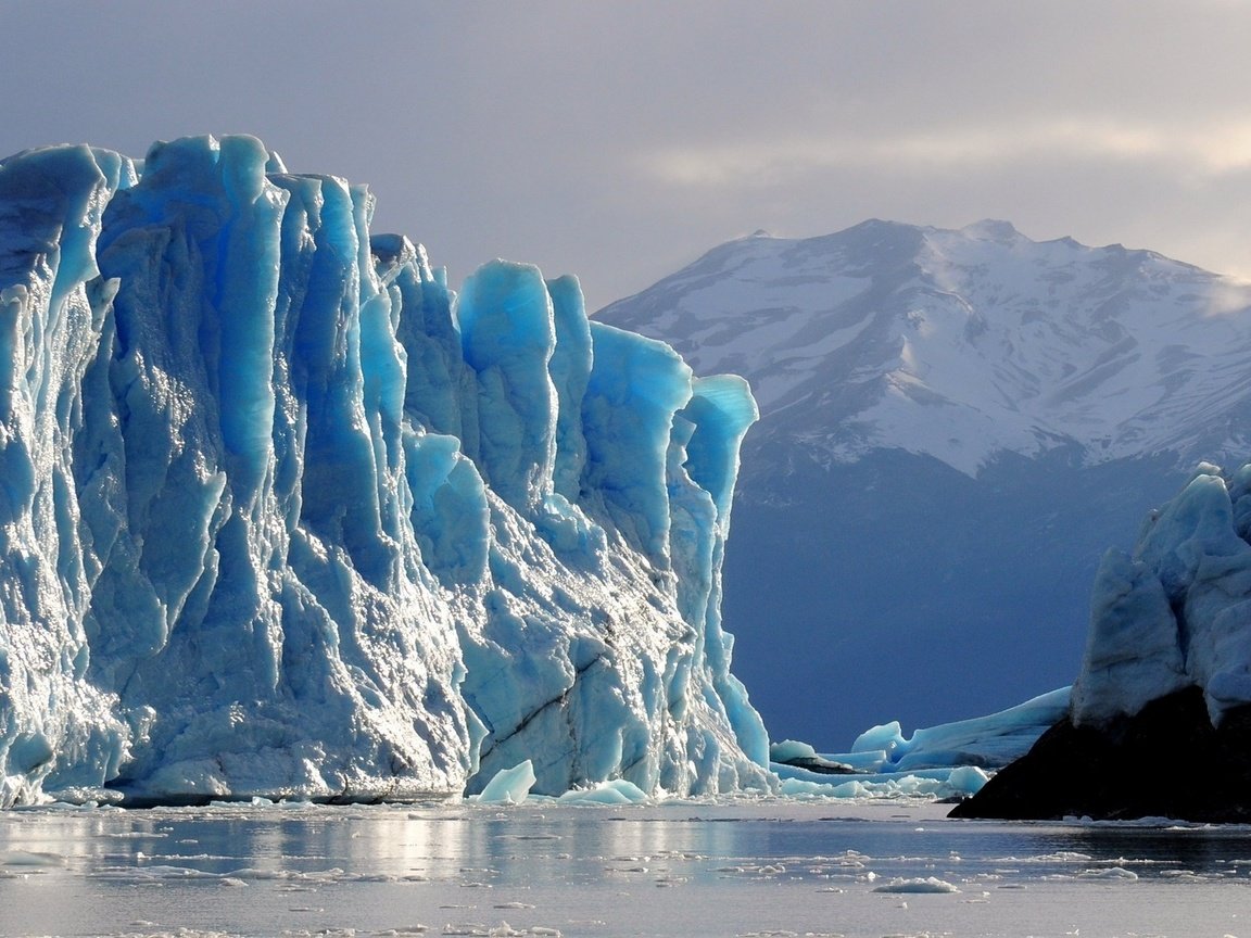 Обои горы, пейзаж, море, айсберг, ледник, аргентина, перито-морено, mountains, landscape, sea, iceberg, glacier, argentina, perito moreno разрешение 1920x1080 Загрузить