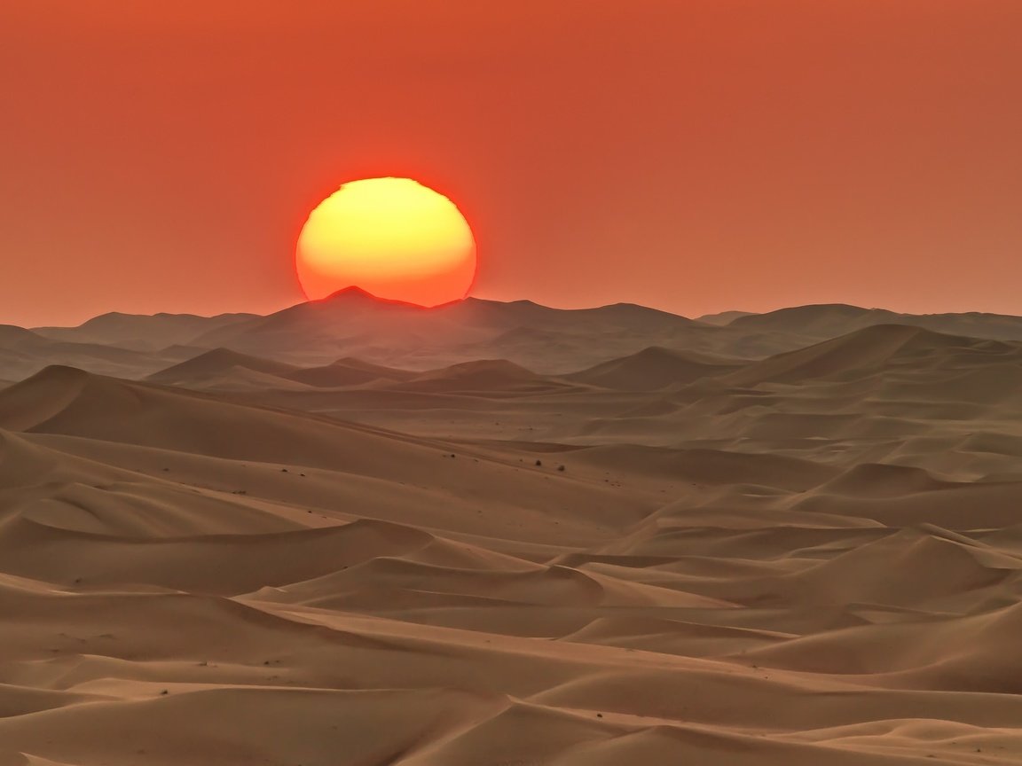Обои солнце, закат, пейзаж, пустыня, бархан, оаэ, абу-даби, закат в пустыне, the sun, sunset, landscape, desert, barkhan, uae, abu dhabi, sunset in the desert разрешение 2048x1366 Загрузить